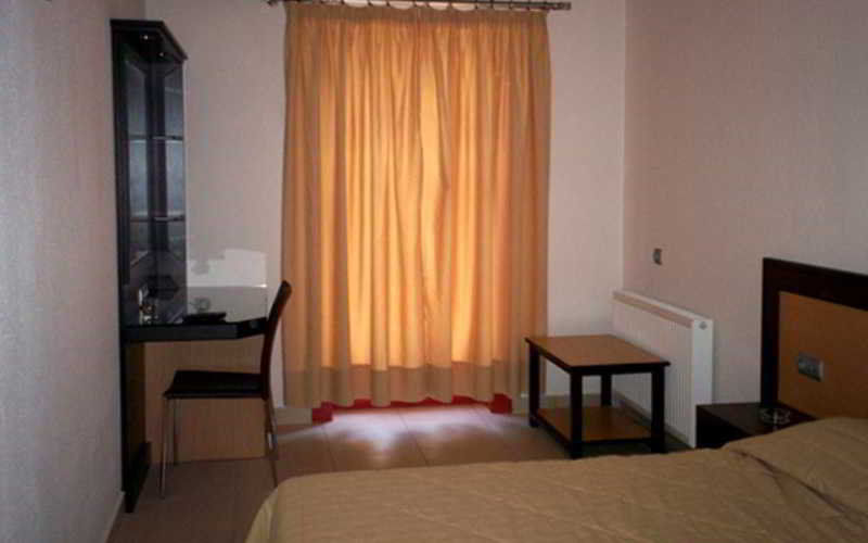 Aposperides Hotel Livadi  Екстер'єр фото