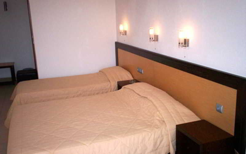 Aposperides Hotel Livadi  Екстер'єр фото