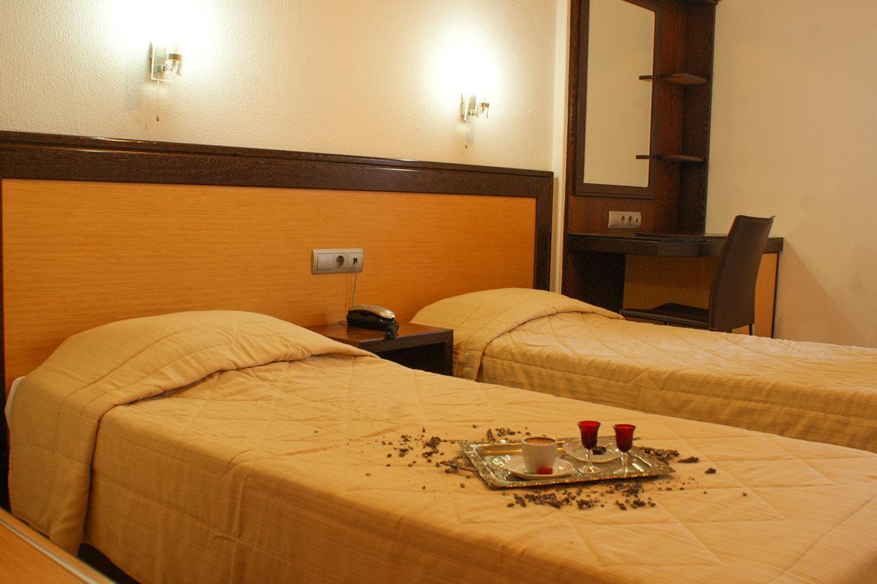 Aposperides Hotel Livadi  Екстер'єр фото
