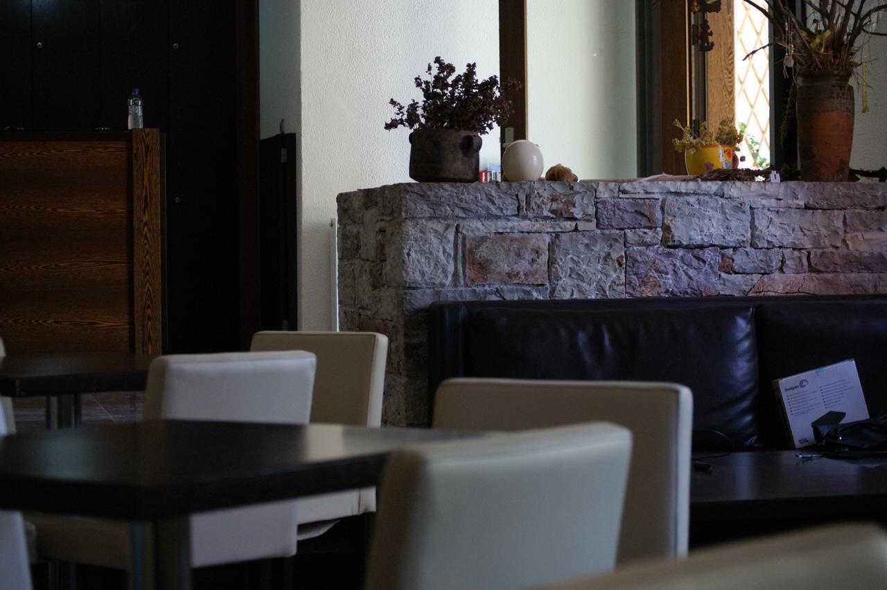 Aposperides Hotel Livadi  Екстер'єр фото