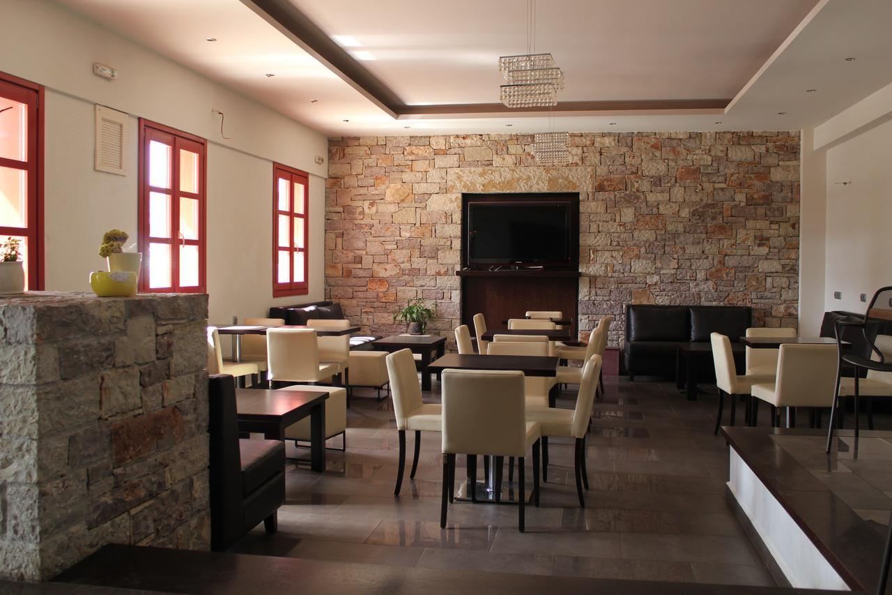 Aposperides Hotel Livadi  Екстер'єр фото