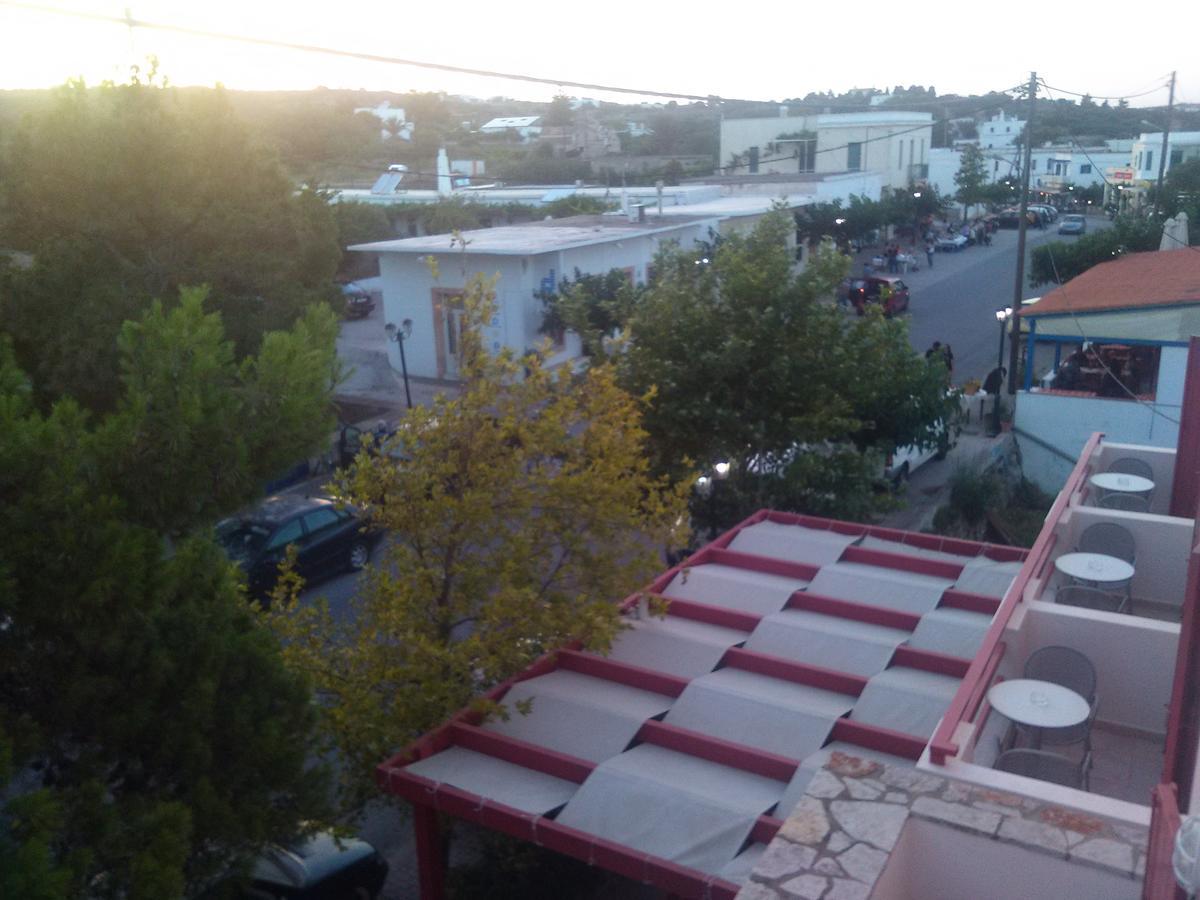 Aposperides Hotel Livadi  Екстер'єр фото