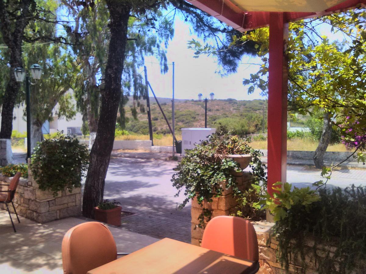 Aposperides Hotel Livadi  Екстер'єр фото